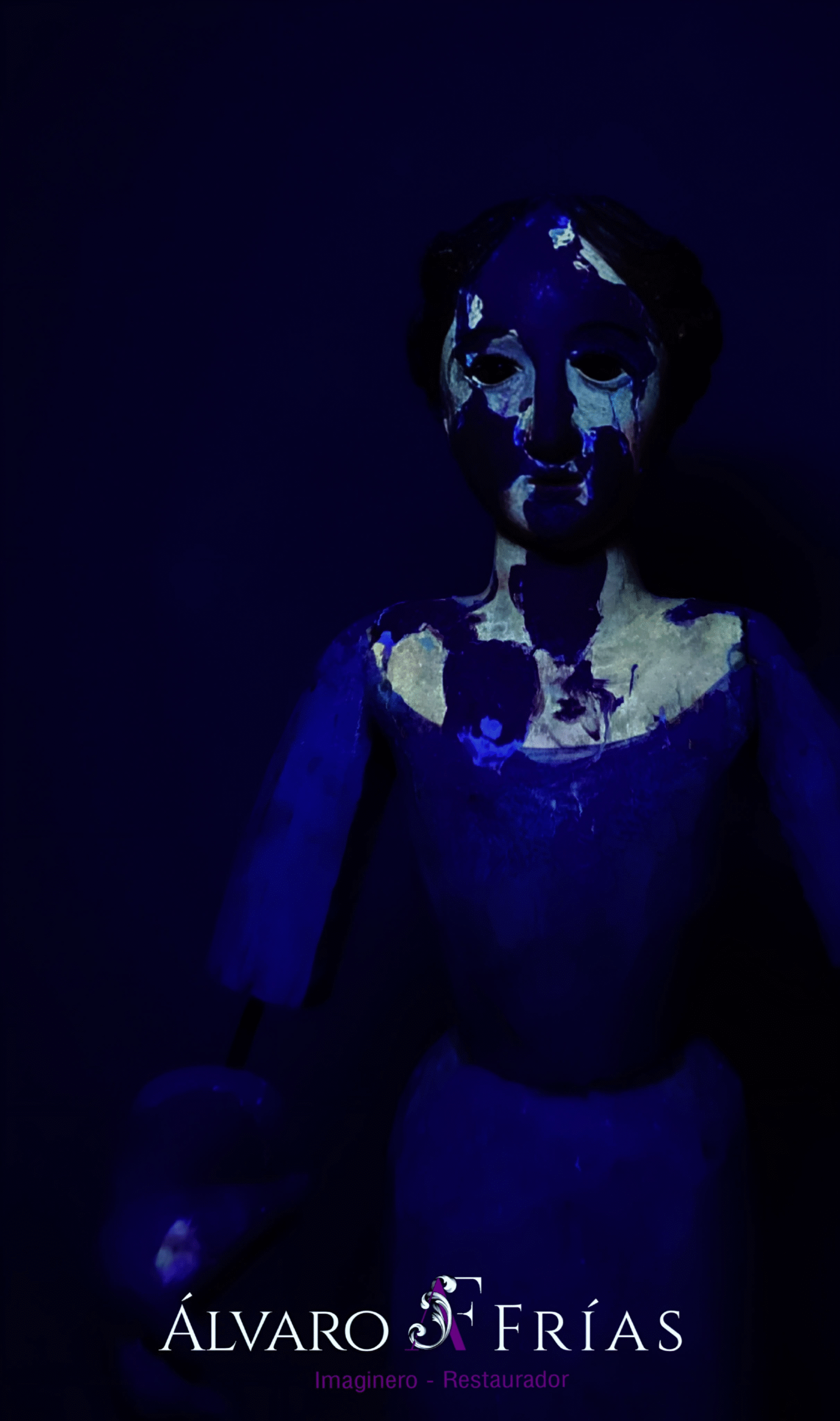 UV - Alvaro Frías